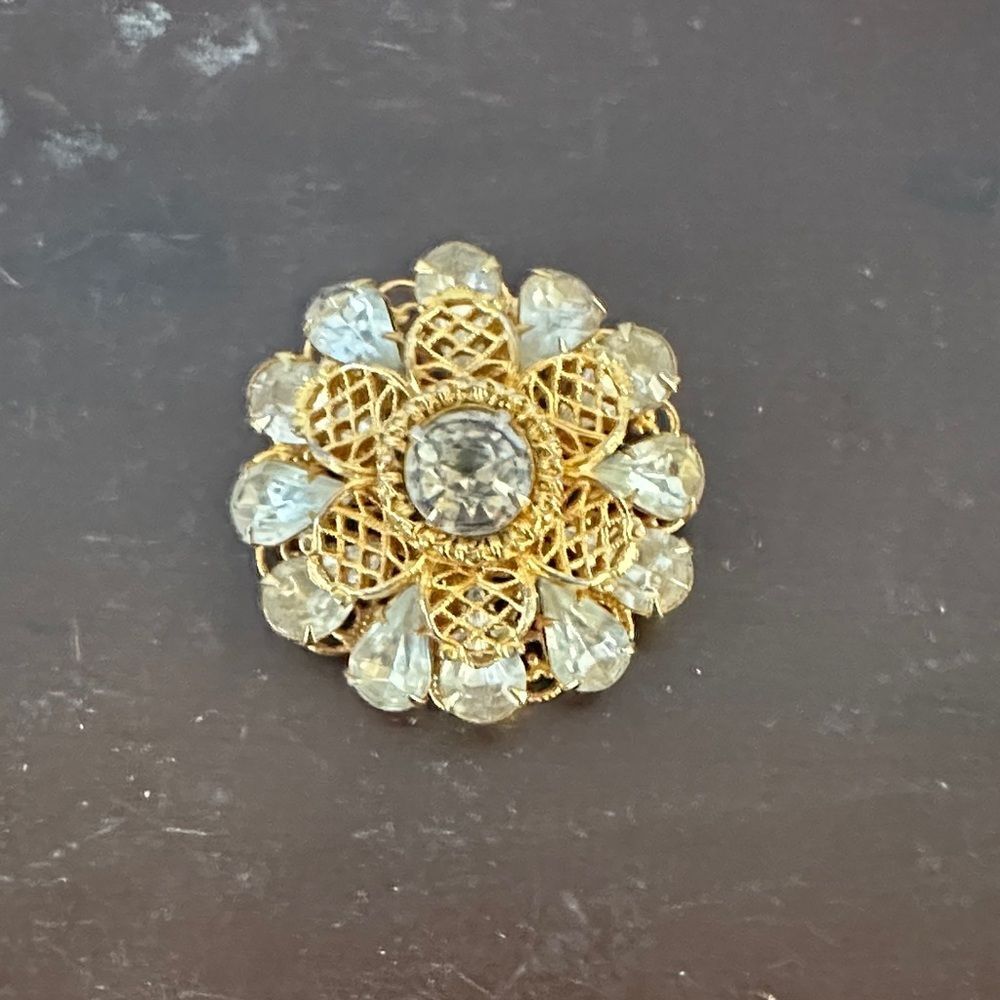 Elegant Gold Tone and Silver Tone Floral Brooch Fashion Jewelry